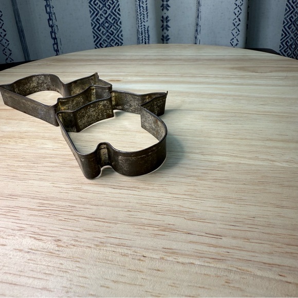 Vintage Animal Shaped Metal Cookie Cutters - Picture 4 of 10